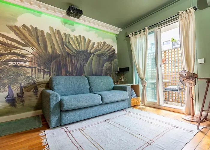 Cozy Close To Train Station Nizza
